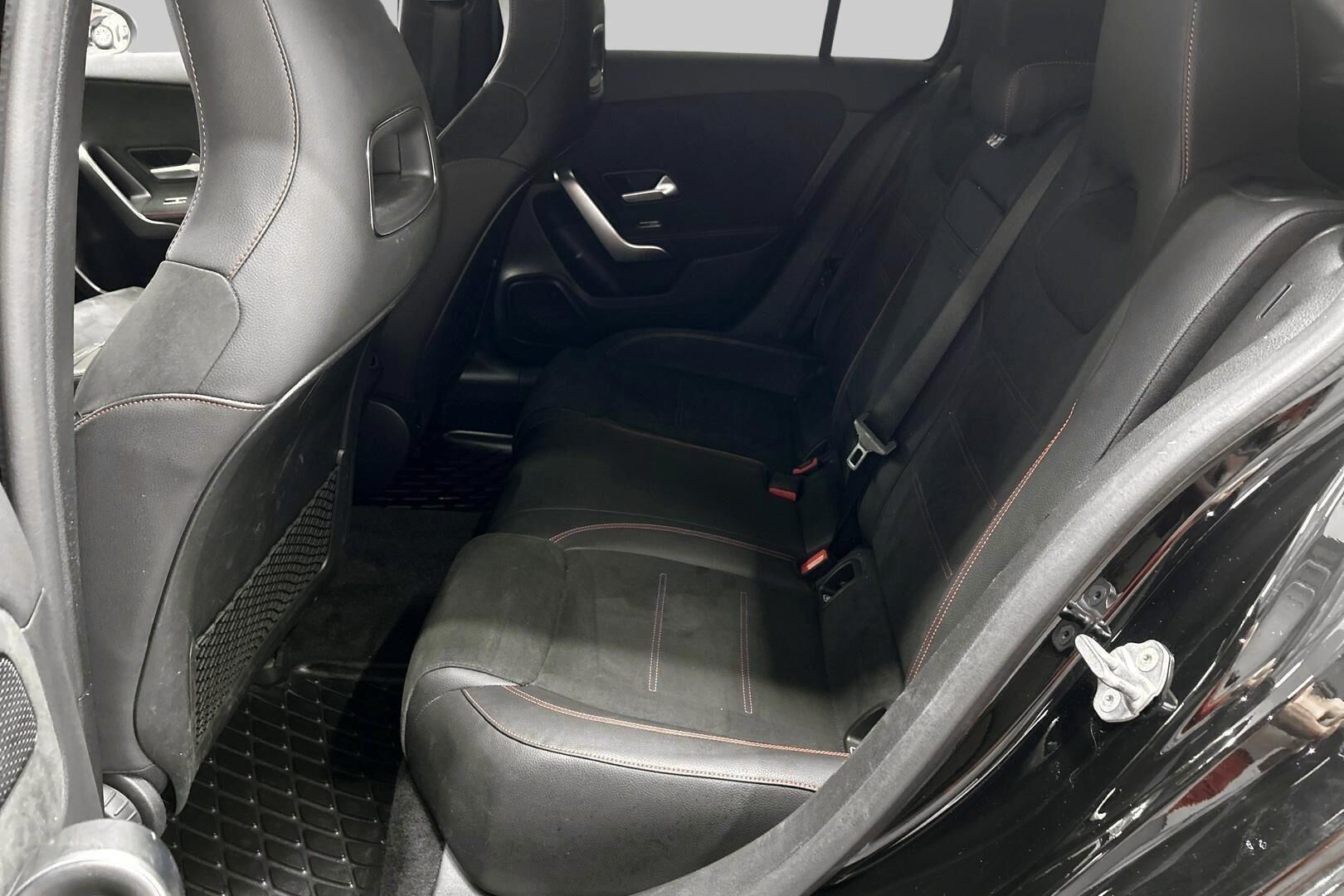 Mercedes-Benz A iso kuva 10