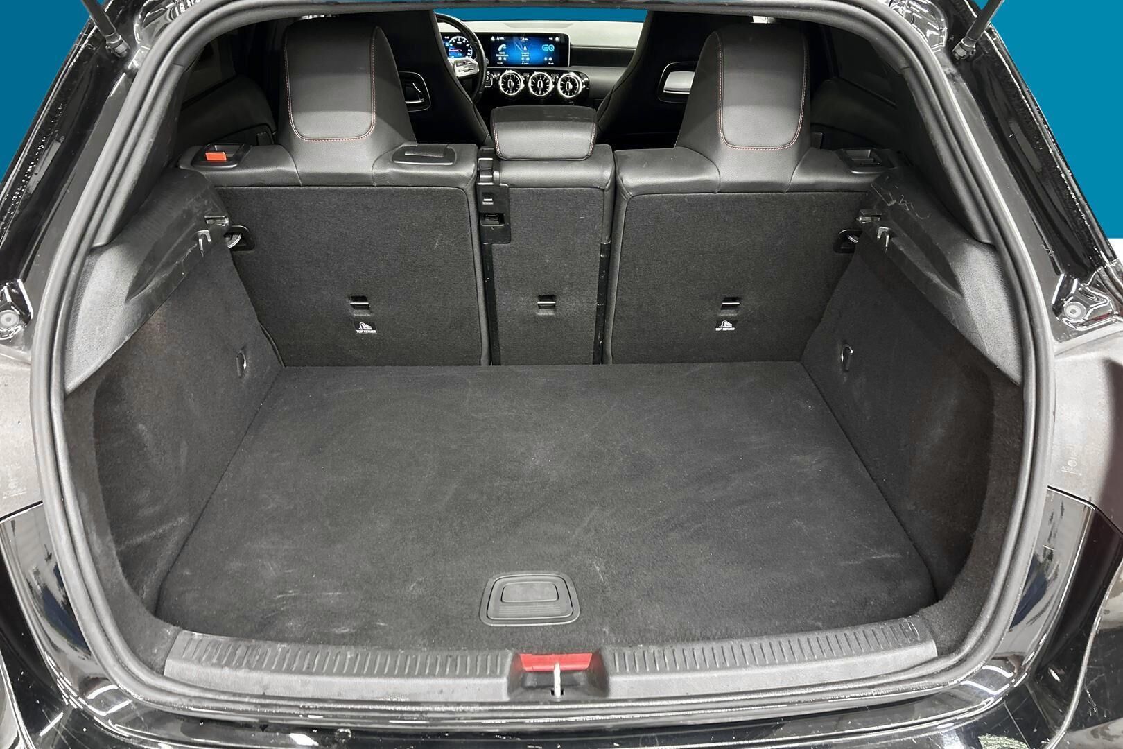 Mercedes-Benz A iso kuva 12
