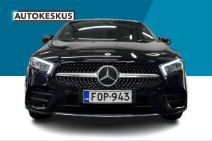 Mercedes-Benz A esikatselu 2