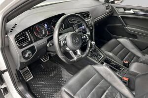 Volkswagen Golf esikatselu 8