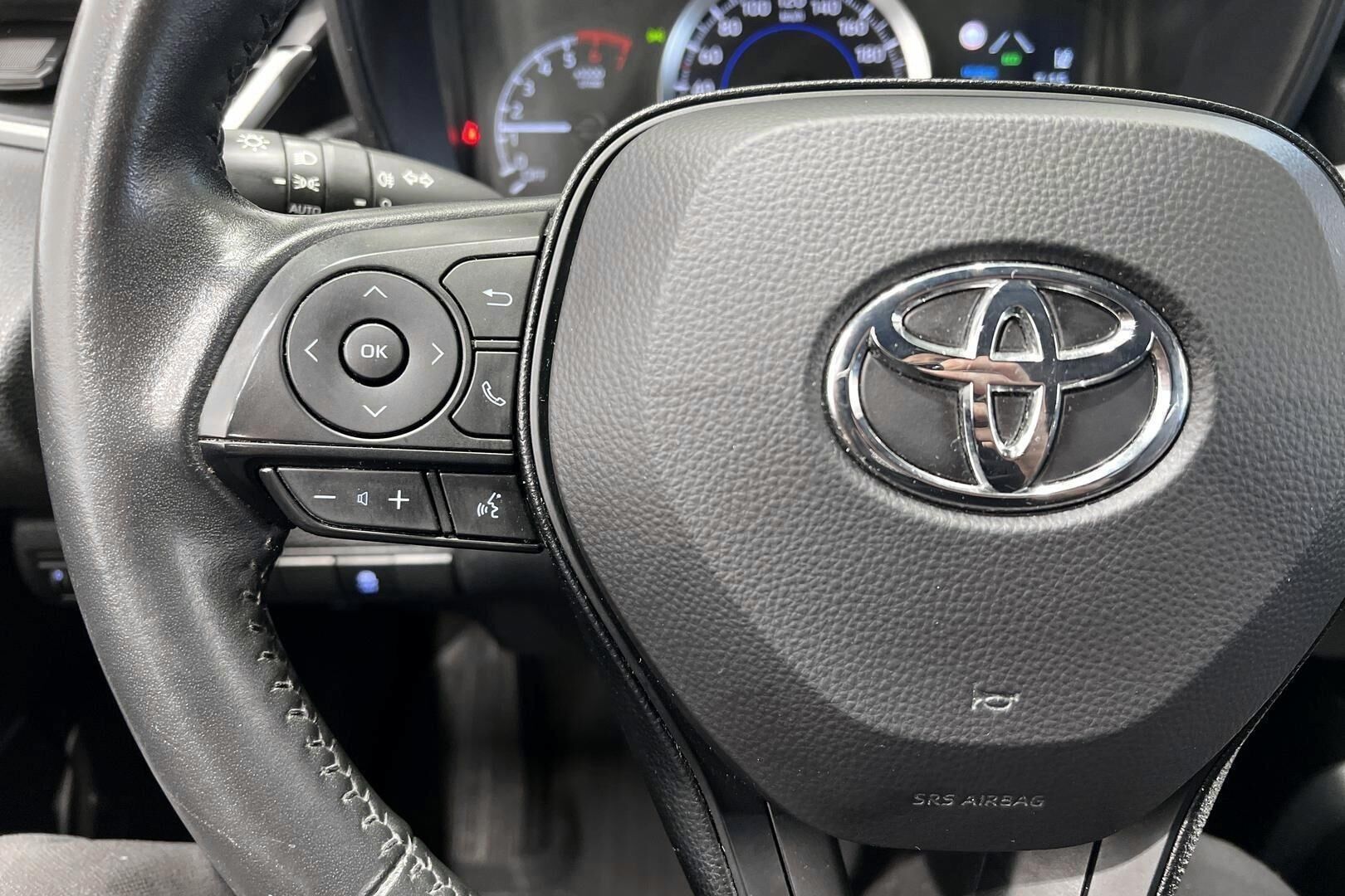 Toyota Corolla iso kuva 18