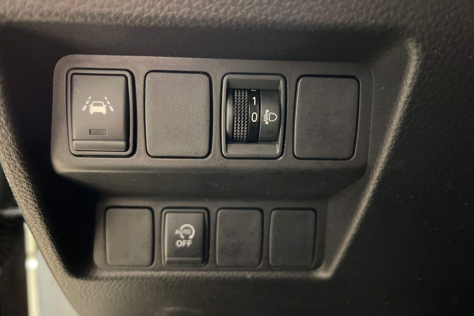 Nissan Qashqai iso kuva 7