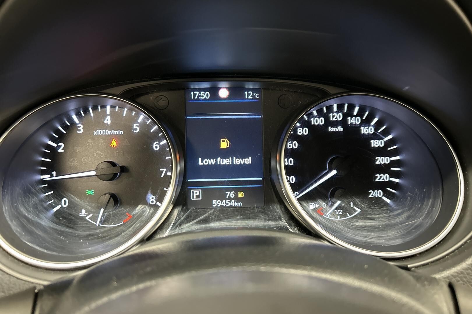 Nissan Qashqai iso kuva 12