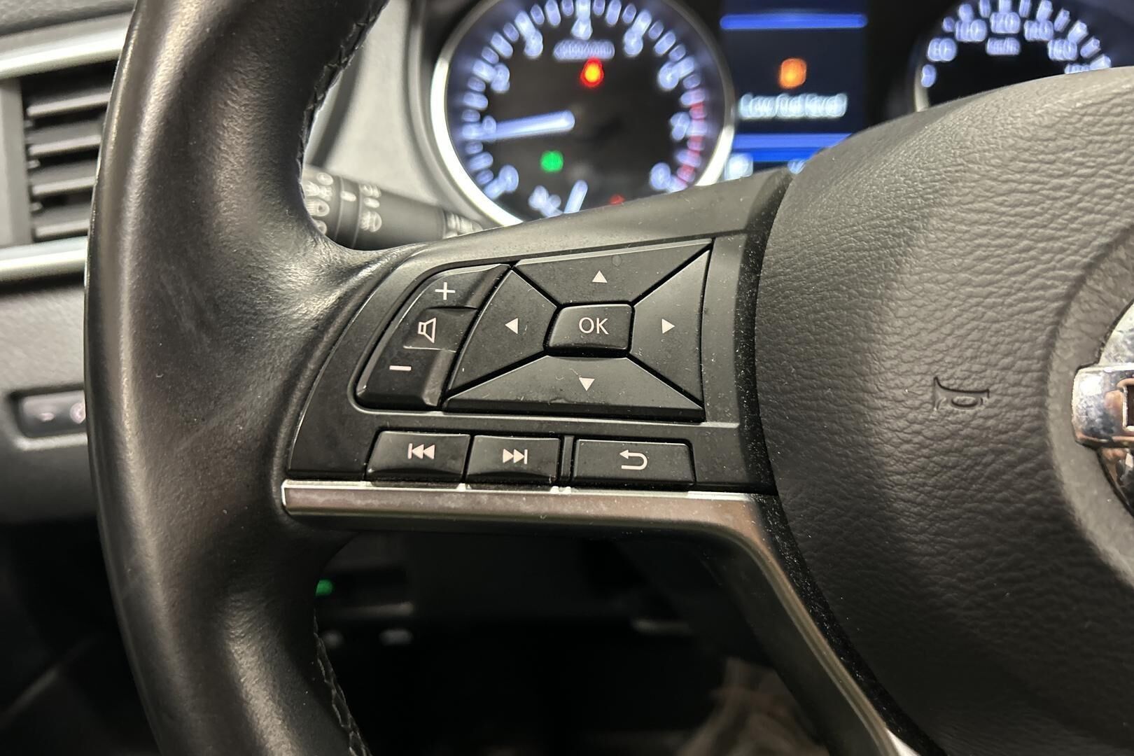 Nissan Qashqai iso kuva 16