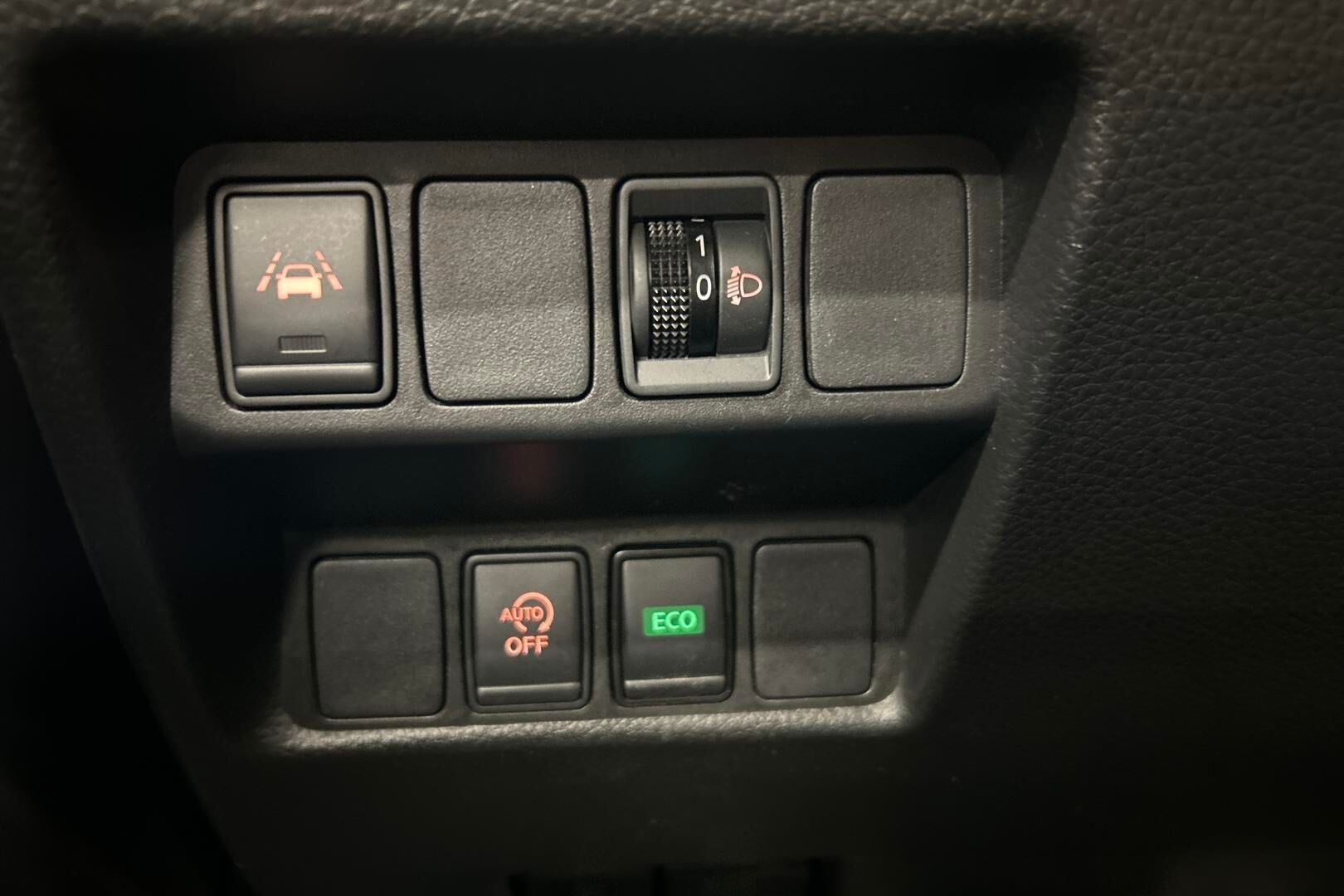 Nissan Qashqai iso kuva 17