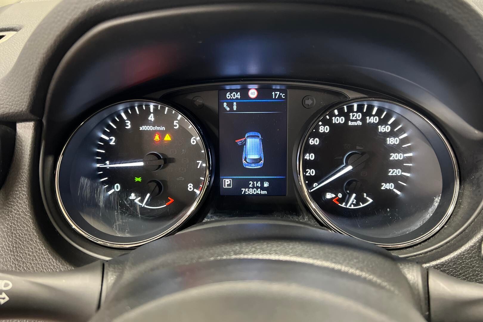 Nissan X-Trail iso kuva 19