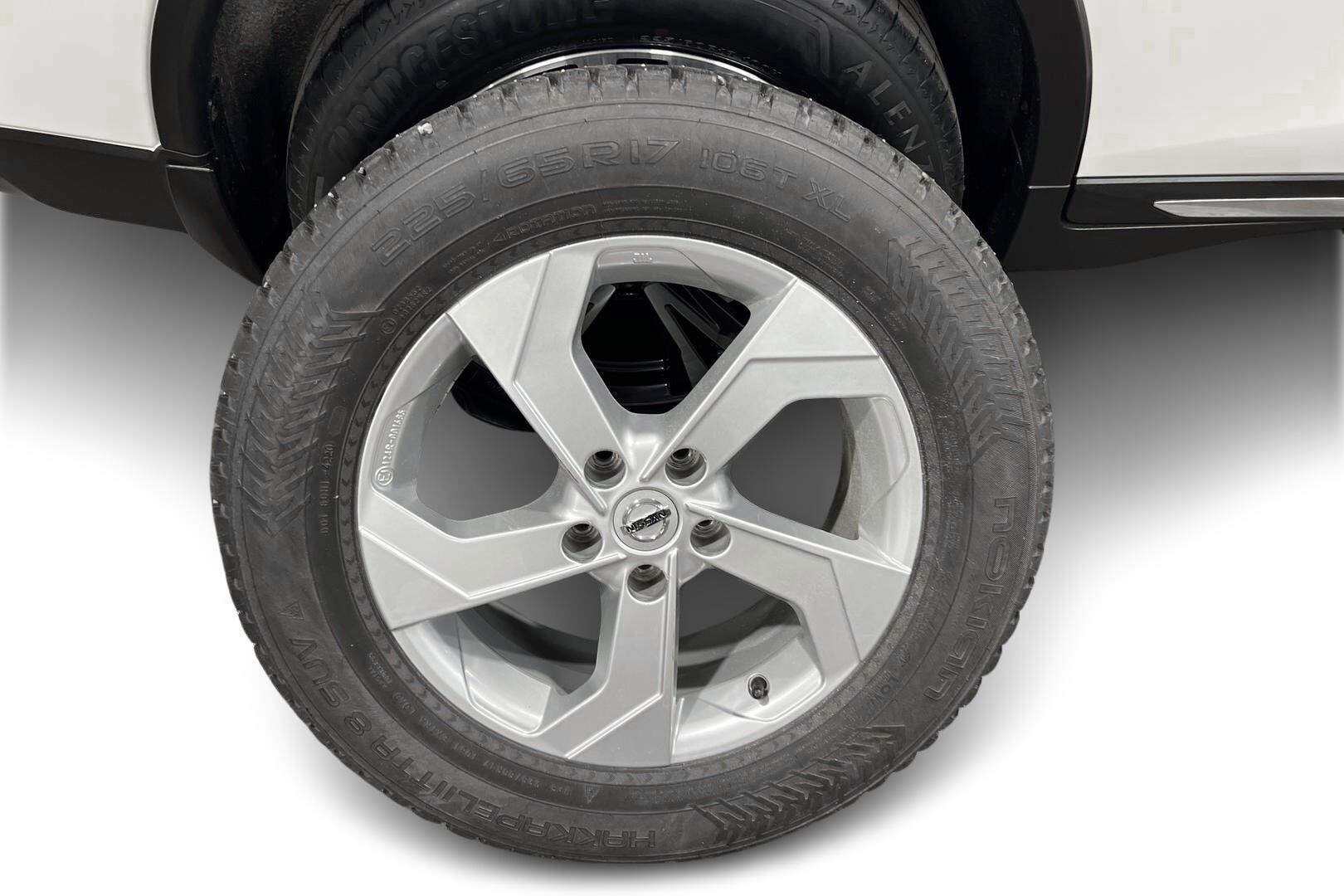 Nissan X-Trail iso kuva 24