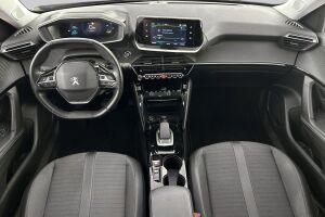 Peugeot e-2008 esikatselu 11