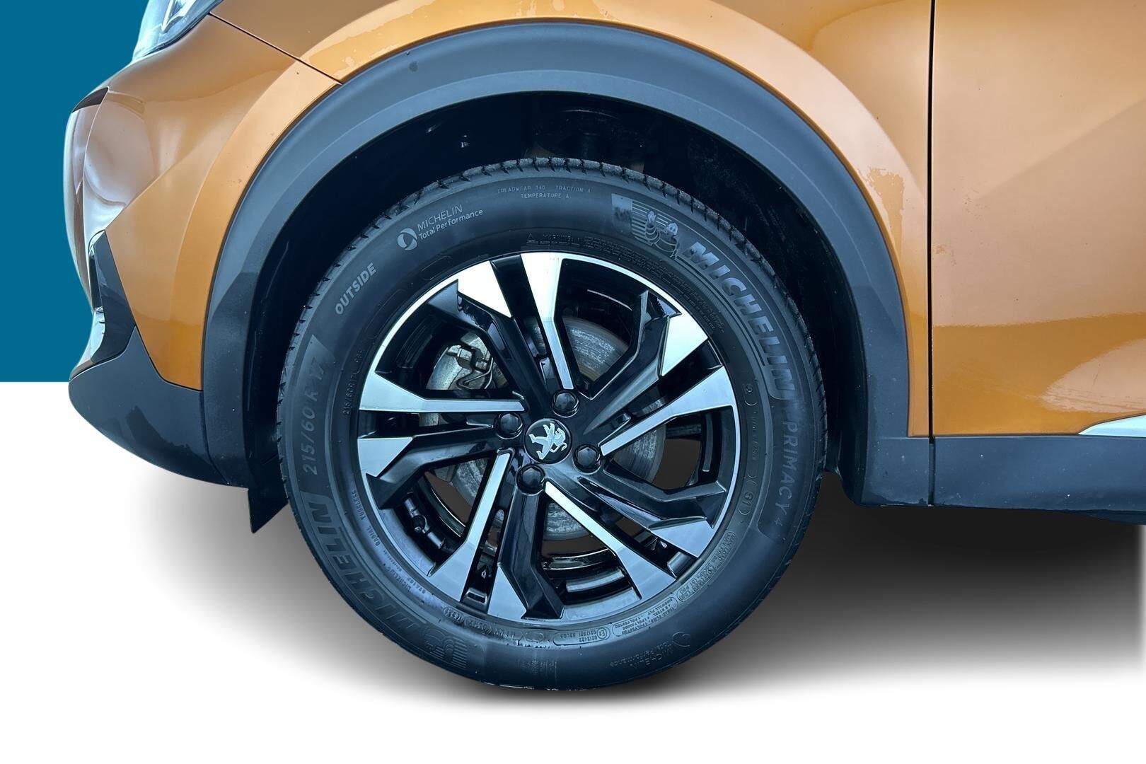 Peugeot e-2008 iso kuva 13