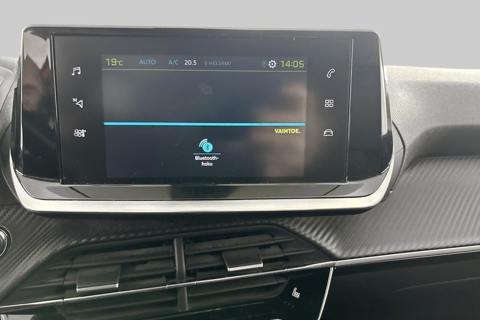 Peugeot e-2008 iso kuva 16