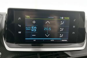 Peugeot e-2008 esikatselu 17