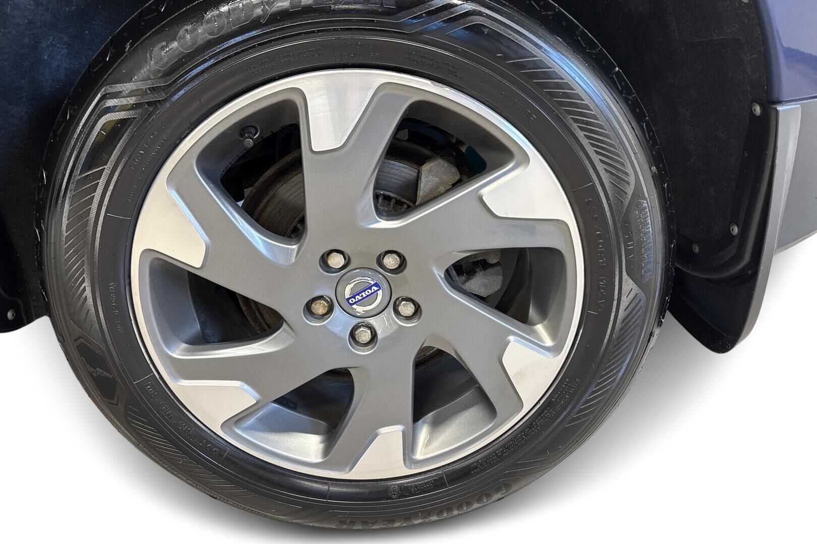Volvo XC60 iso kuva 14