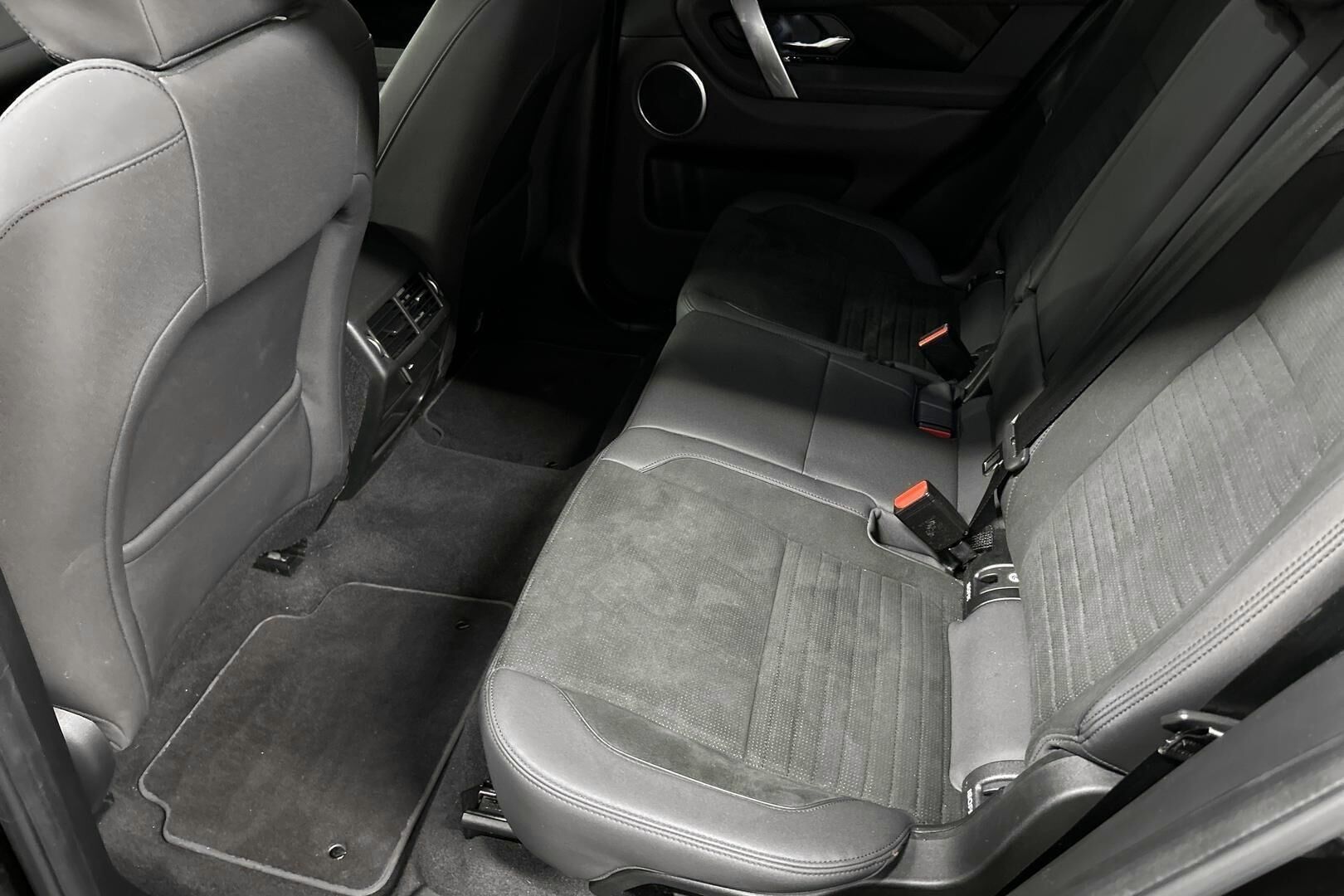 Land Rover Discovery Sport iso kuva 10
