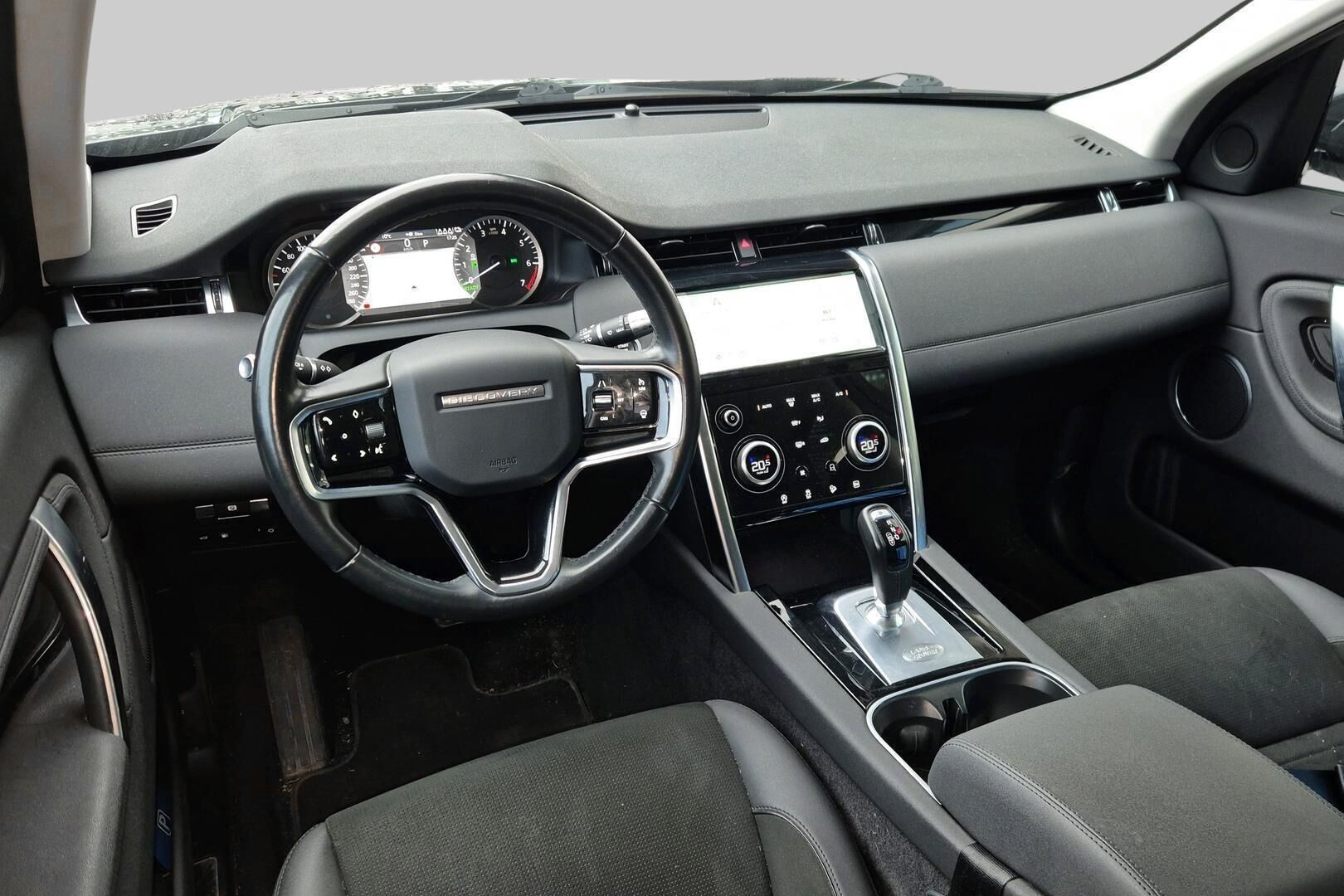 Land Rover Discovery Sport iso kuva 2