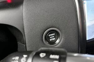 Land Rover Discovery Sport esikatselu 23