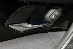 Land Rover Discovery Sport esikatselu 28