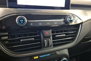Ford Kuga esikatselu 16