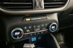 Ford Kuga esikatselu 17