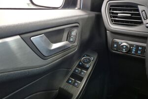 Ford Kuga esikatselu 21
