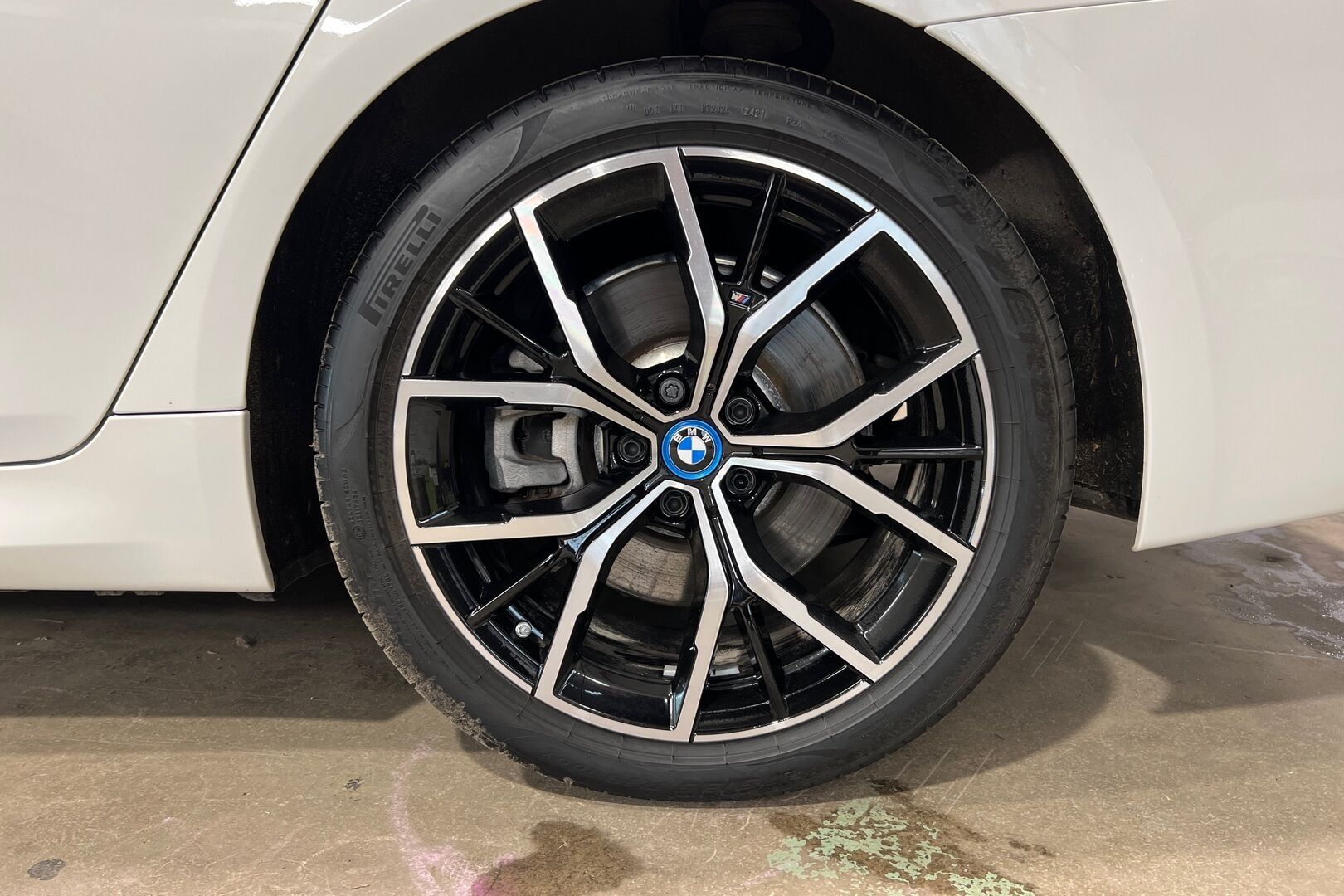 BMW 5-sarja iso kuva 8