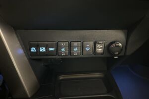 Toyota RAV4 esikatselu 32