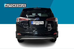 Toyota RAV4 esikatselu 5