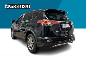 Toyota RAV4 esikatselu 6