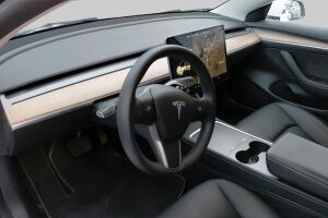 Tesla Model 3 esikatselu 1