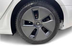 Tesla Model 3 esikatselu 8