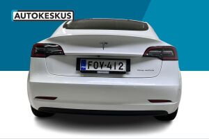 Tesla Model 3 esikatselu 4