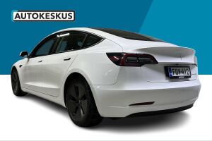 Tesla Model 3 esikatselu 14