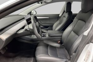 Tesla Model 3 esikatselu 6