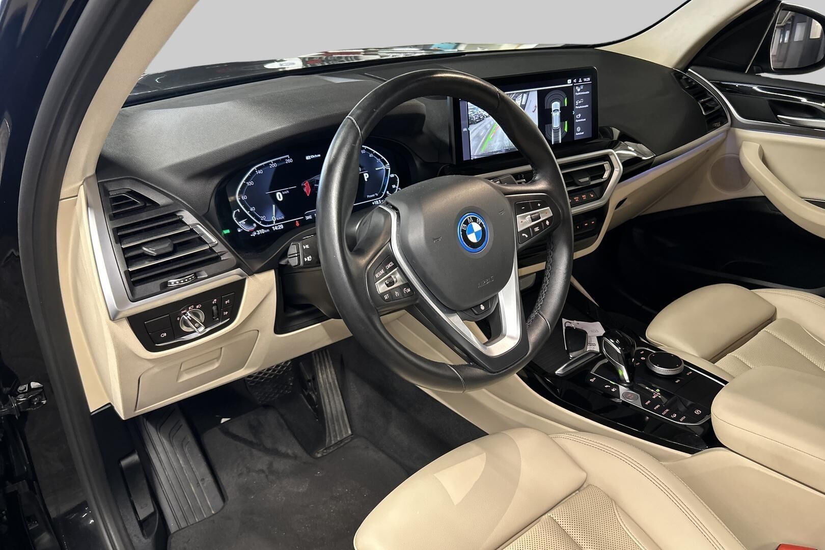BMW X3 iso kuva 8