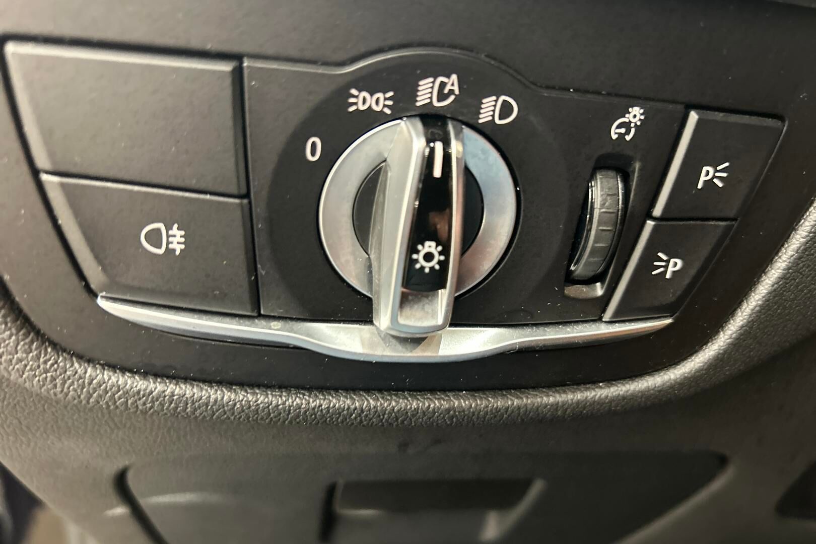 BMW X3 iso kuva 16