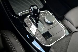 BMW X3 esikatselu 23