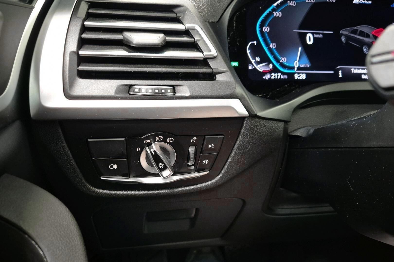 BMW X3 iso kuva 14