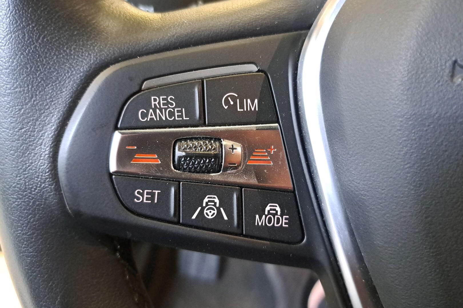 BMW I4 iso kuva 5