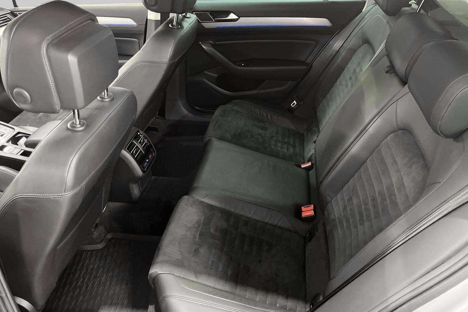 Volkswagen Passat iso kuva 10