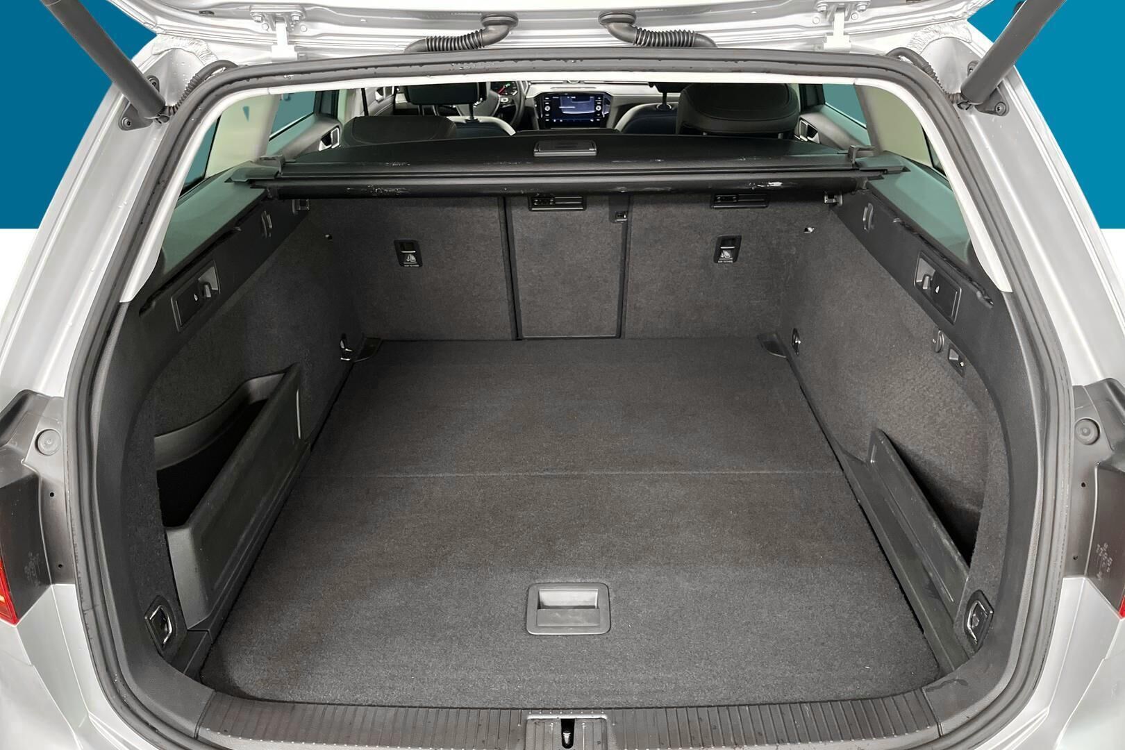 Volkswagen Passat iso kuva 12