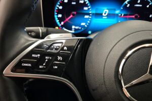 Mercedes-Benz E esikatselu 9