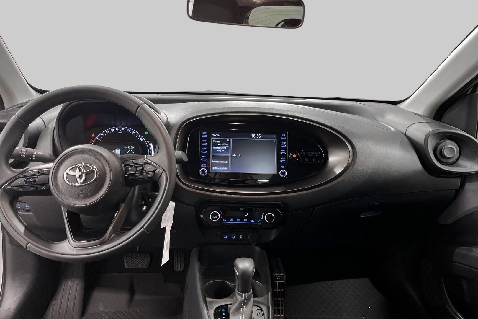 Toyota Aygo X iso kuva 10