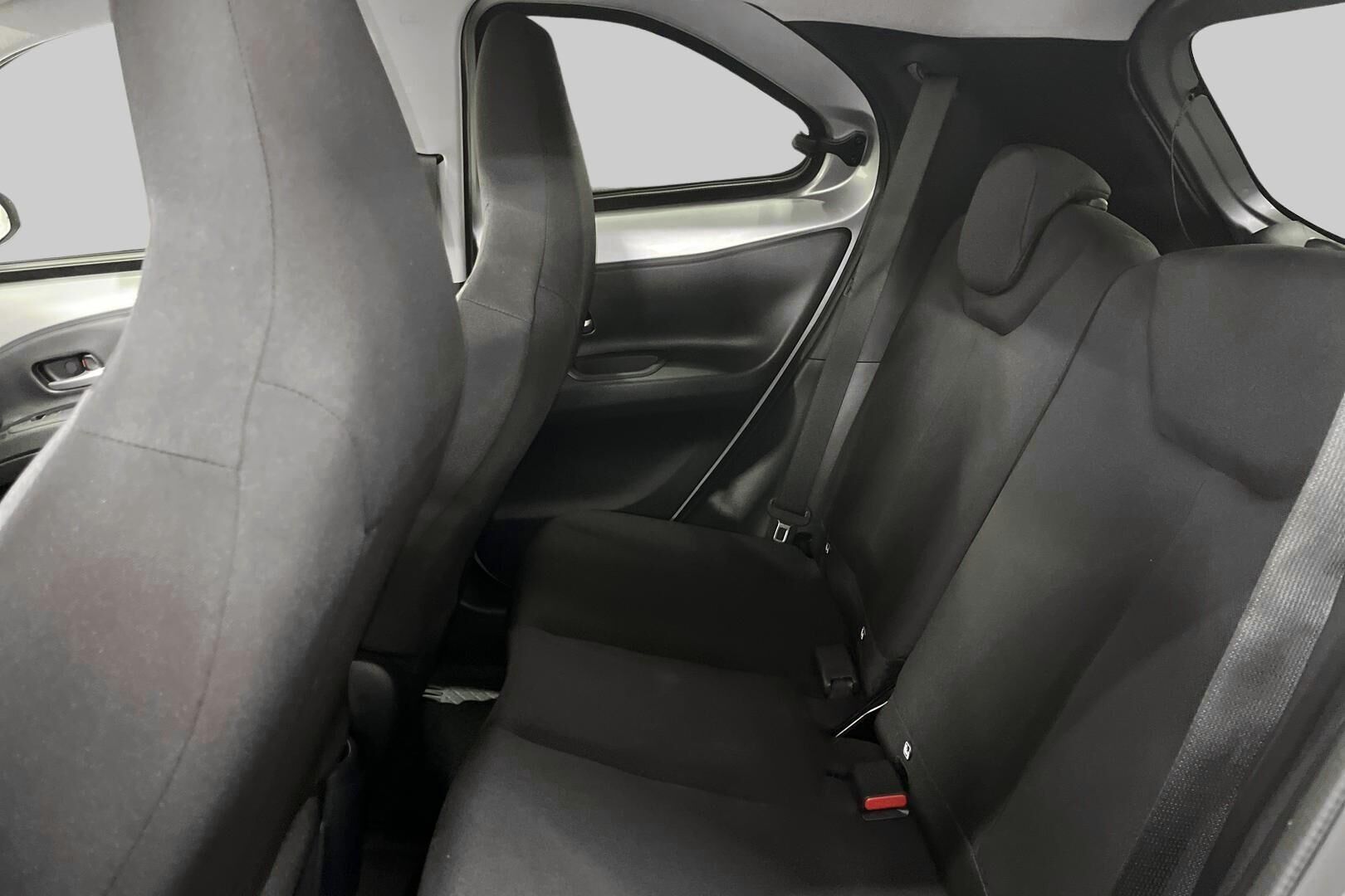 Toyota Aygo X iso kuva 9