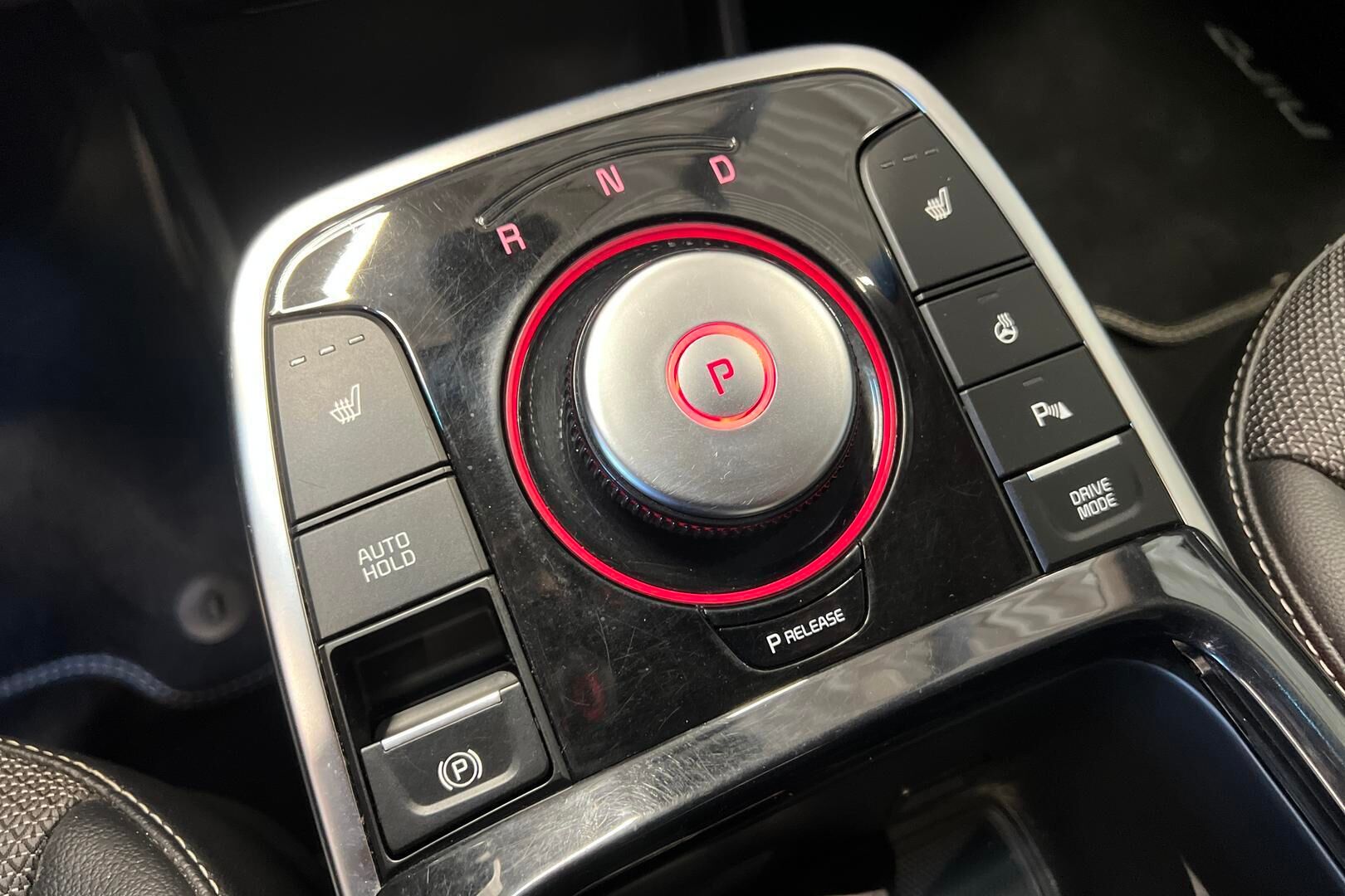 Kia Niro iso kuva 12