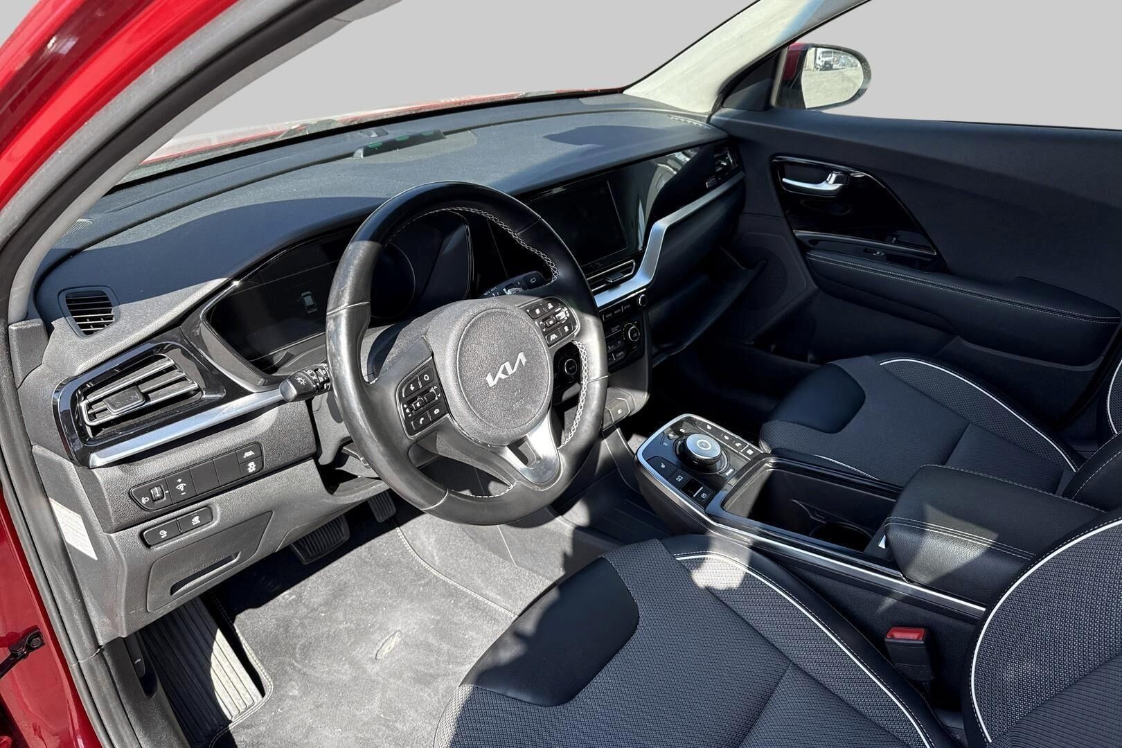 Kia Niro iso kuva 2