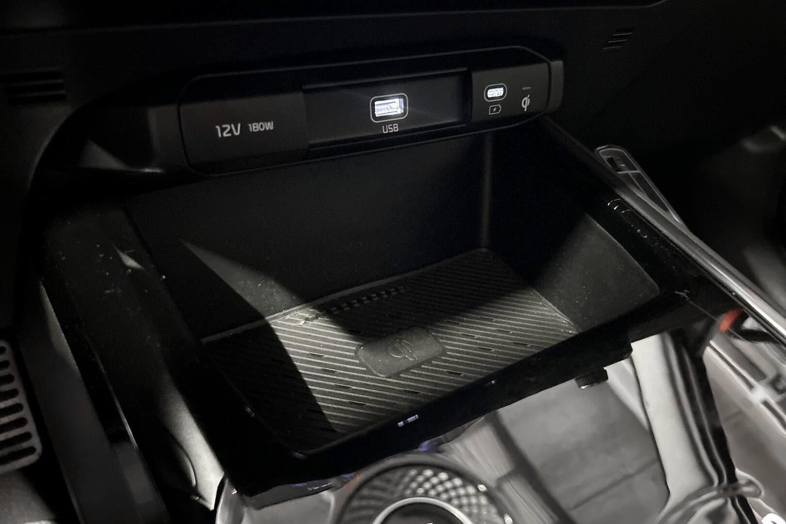 Kia Niro iso kuva 33