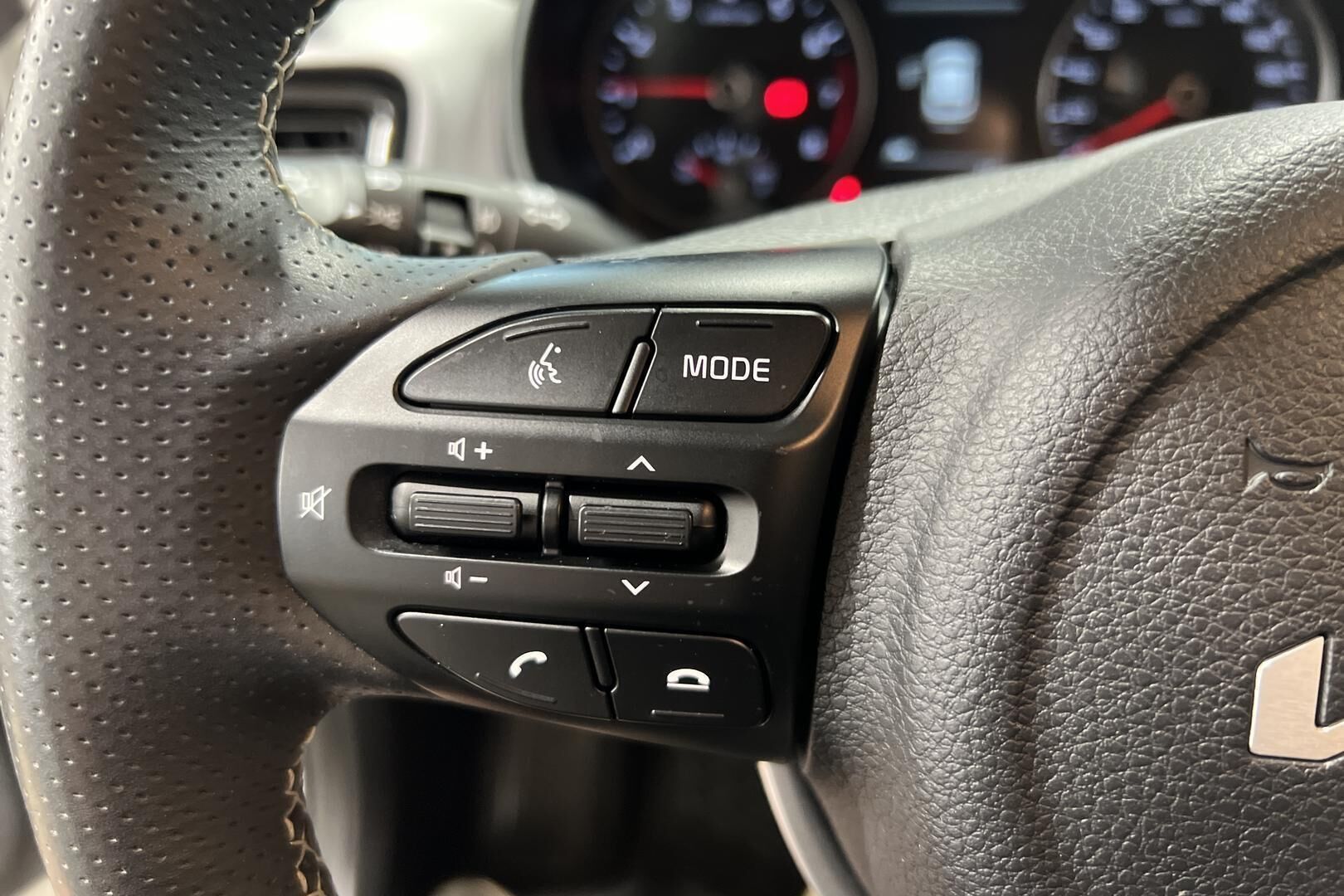 Kia Stonic iso kuva 15