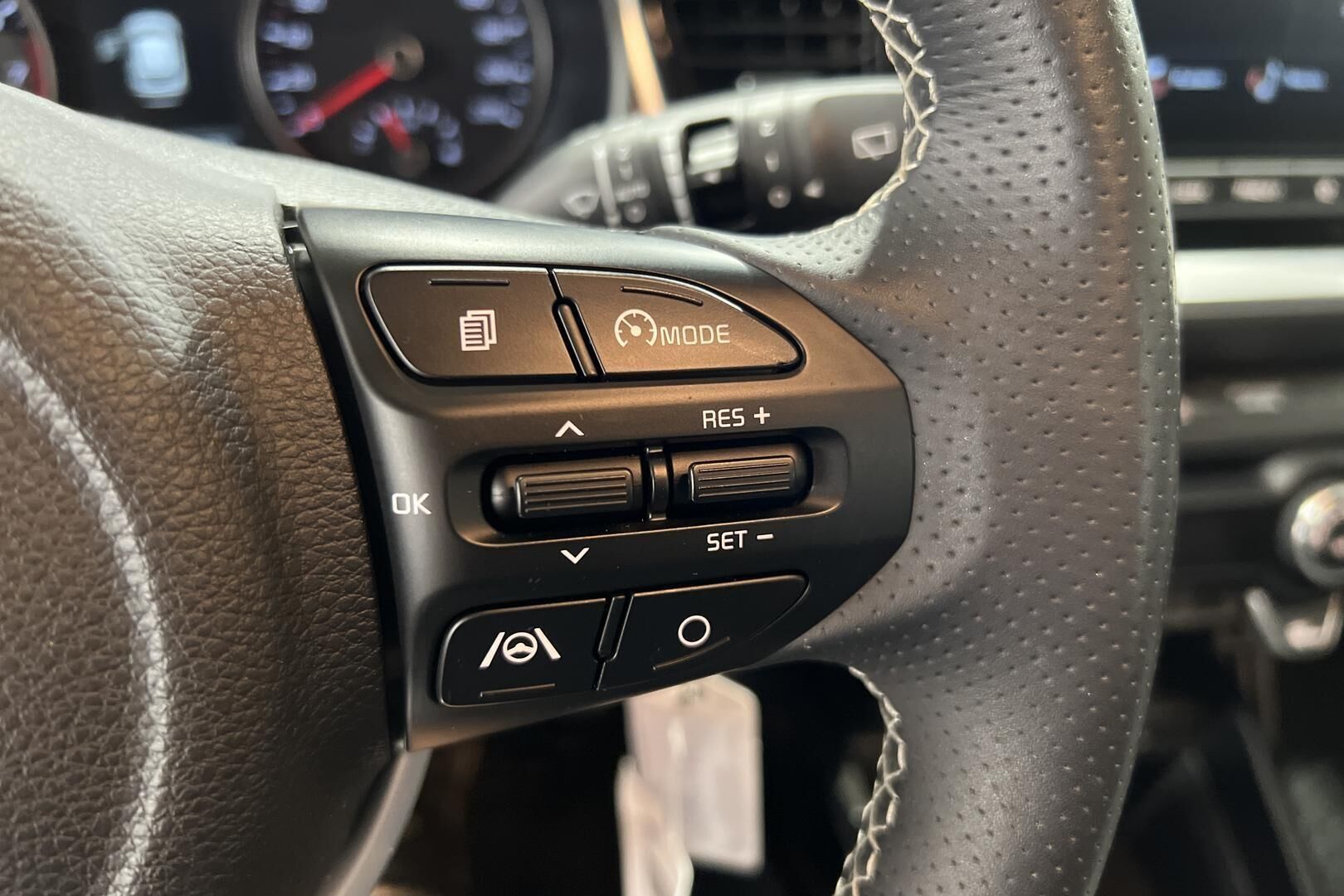 Kia Stonic iso kuva 16