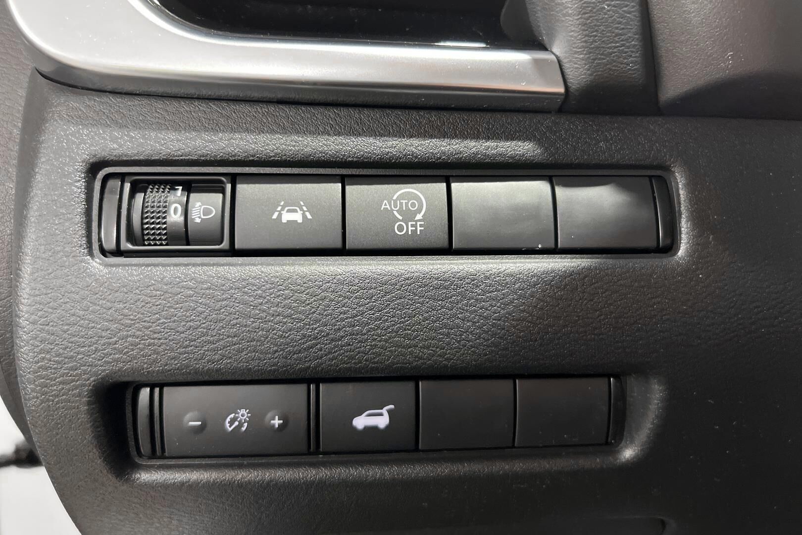 Nissan Qashqai iso kuva 14