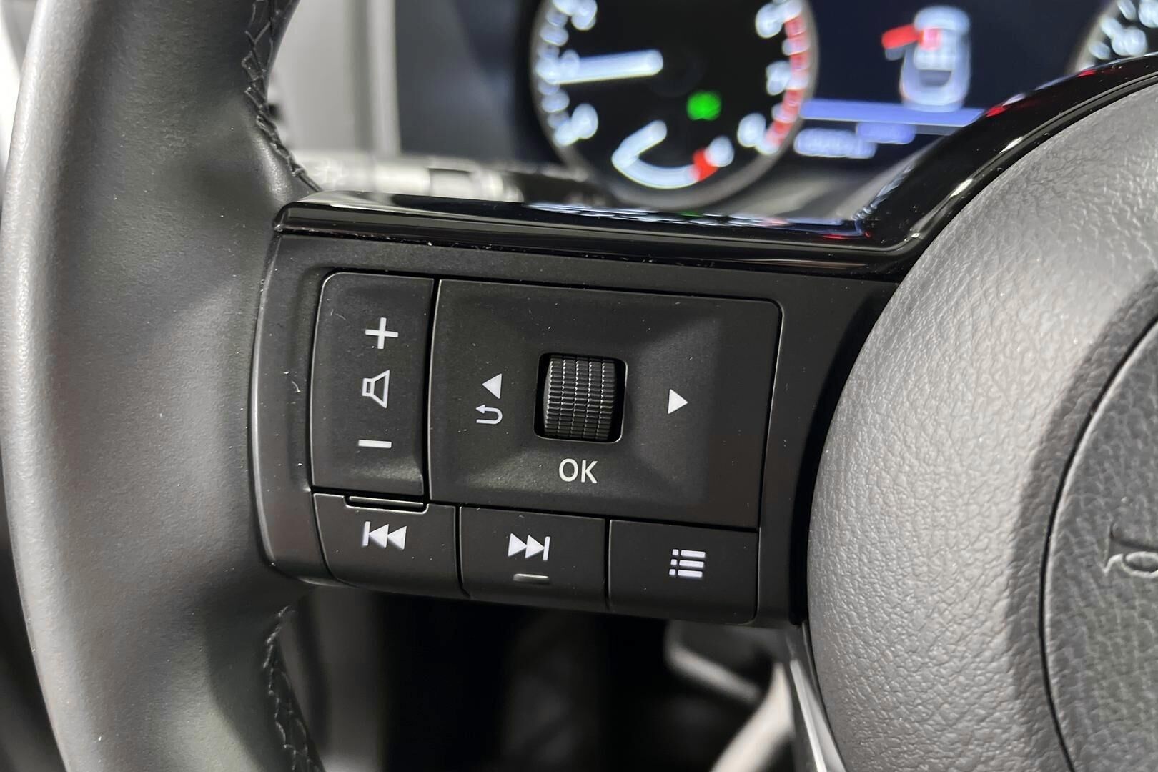 Nissan Qashqai iso kuva 15