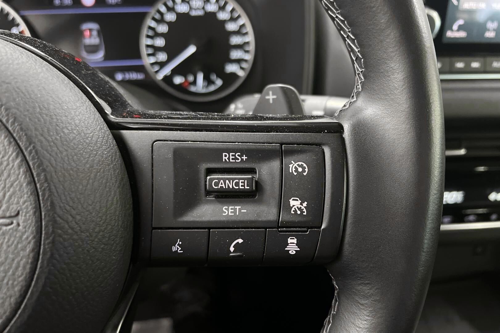 Nissan Qashqai iso kuva 18